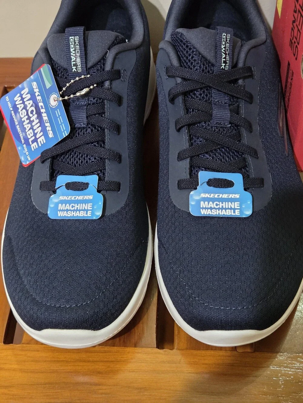 Skechers Women'sSlip-insGO WALK JOY Athletic Walking Sneakers Size 10w NEW